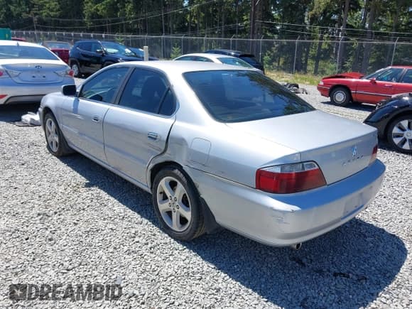 ✅ 2003 Acura TL Type S • VIN: 19UUA56873A035997 • Лот: 42663120. Опубликован ранее на IAAI с пробегом 190 855 миль. Бесплатный доступ к архиву аукционных продаж из США и подробный отчёт об истории автомобиля на DreamBid. Изображение 3.