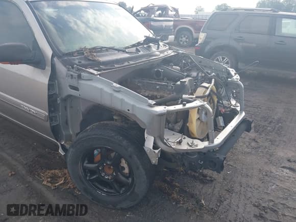 ✅ 2002 GMC Envoy SLE • VIN: 1GKDS13S122357410 • Lot: 42355556. Wystawiony na IAAI z przebiegiem Nie podano. Bezpłatny archiwum sprzedaży aukcyjnych z USA i szczegółowy raport historii pojazdu na DreamBid. Zdjęcie 15.