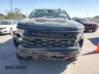 2025 Chevrolet Silverado 1500 Custom Trail Boss z VIN 3GCPKCEK3SG348264, wystawiony jako Copart lot #87218695 z przebiegiem 3 232 mil mil oraz Szkoda całkowita • Salvage title. Historia ofert i sprzedaży dostępna na DreamBid. Obrazek 5.