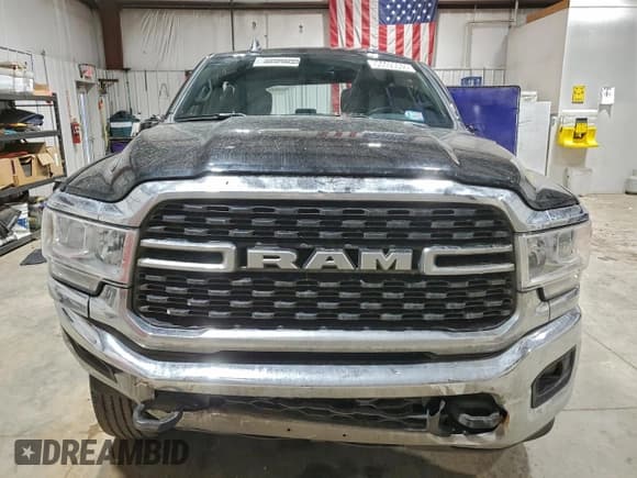 ✅ 2024 Ram 2500 Big Horn • VIN: 3C6UR5JLXRG337515 • Lot: 96609065. Listed on Copart with 34,164 mi. Free auction sales archive from the USA and detailed vehicle history report at DreamBid. Image 5.