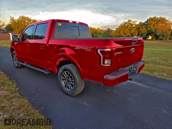 ✅ 2017 Ford F-150 XLT • VIN: 1FTEW1EF5HKD93713 • Лот: 96237075. Опубликован ранее на Copart с пробегом 105 435 миль. Бесплатный доступ к архиву аукционных продаж из США и подробный отчёт об истории автомобиля на DreamBid. Изображение 3.