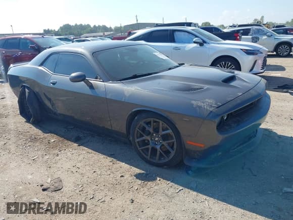 ✅ 2019 Dodge Challenger R/T Scat Pack • VIN: 2C3CDZFJ9KH741532 • Lot: 43139445. Listed on IAAI with 38,366 mi. Free auction sales archive from the USA and detailed vehicle history report at DreamBid. Image 1.