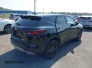 ✅ 2023 Chevrolet Blazer LT • VIN: 3GNKBHR42PS221987 • Lot: 42786132. Wystawiony na IAAI z przebiegiem 17 087 mil. Bezpłatny archiwum sprzedaży aukcyjnych z USA i szczegółowy raport historii pojazdu na DreamBid. Zdjęcie 4.