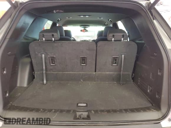 ✅ 2023 Chevrolet Traverse LT Cloth • VIN: 1GNEVGKW9PJ293748 • Lot: 42844529. Wystawiony na IAAI z przebiegiem 52 562 mil. Bezpłatny archiwum sprzedaży aukcyjnych z USA i szczegółowy raport historii pojazdu na DreamBid. Zdjęcie 1.