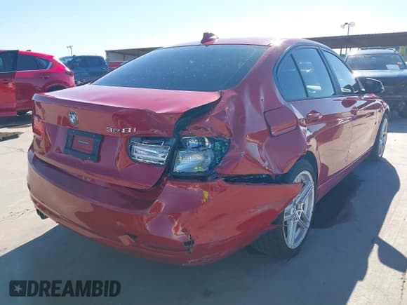 ✅ 2015 BMW 3 Series 328i • VIN: WBA3A5G54FNS83648 • Лот: 43516454. Опубликован ранее на IAAI с пробегом 132 623 миль. Бесплатный доступ к архиву аукционных продаж из США и подробный отчёт об истории автомобиля на DreamBid. Изображение 6.