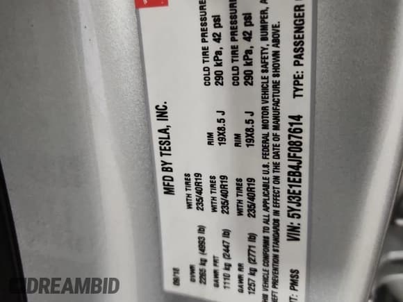 ✅ 2018 Tesla Model 3 Long Range Battery • VIN: 5YJ3E1EB4JF087614 • Lot: 92456345. Wystawiony na Copart z przebiegiem 40 486 mil. Bezpłatny archiwum sprzedaży aukcyjnych z USA i szczegółowy raport historii pojazdu na DreamBid. Zdjęcie 12.