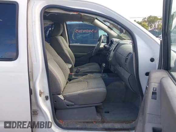 ✅ 2017 Nissan Frontier SV • VIN: 1N6AD0EV6HN737809 • Lot: 43404745. Wystawiony na IAAI z przebiegiem 136 955 mil. Bezpłatny archiwum sprzedaży aukcyjnych z USA i szczegółowy raport historii pojazdu na DreamBid. Zdjęcie 5.