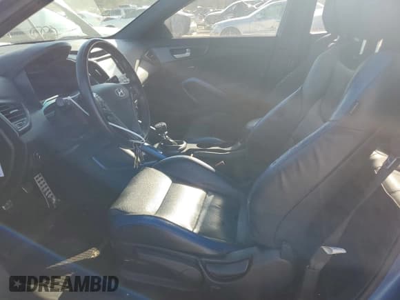 ✅ 2016 Hyundai Veloster Turbo • VIN: KMHTC6AE4GU251152 • Lot: 77428154. Wystawiony na Copart z przebiegiem 108 016 mil. Bezpłatny archiwum sprzedaży aukcyjnych z USA i szczegółowy raport historii pojazdu na DreamBid. Zdjęcie 7.