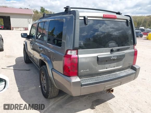 ✅ 2007 Jeep Commander Sport • VIN: 1J8HG48P87C647870 • Lot: 42185954. Listed on IAAI with 269,402 mi. Free auction sales archive from the USA and detailed vehicle history report at DreamBid. Image 3.