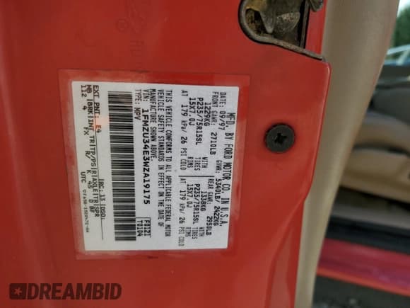 ✅ 1998 Ford Explorer XL • VIN: 1FMZU34E3WZA19175 • Lot: 89784115. Wystawiony na Copart z przebiegiem 91 698 mil. Bezpłatny archiwum sprzedaży aukcyjnych z USA i szczegółowy raport historii pojazdu na DreamBid. Zdjęcie 13.