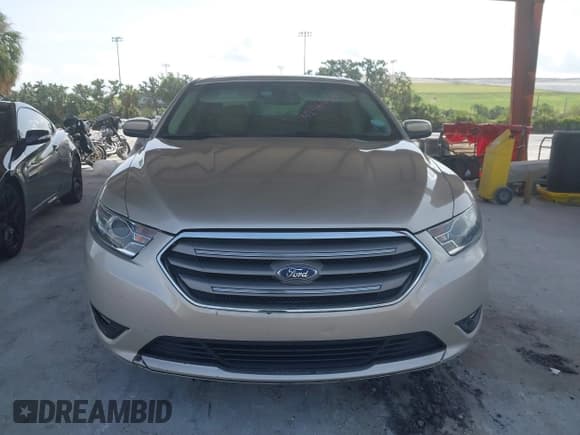 ✅ 2017 Ford Taurus SEL • VIN: 1FAHP2E81HG131858 • Lot: 42464335. Listed on IAAI with 67,556 mi. Free auction sales archive from the USA and detailed vehicle history report at DreamBid. Image 12.