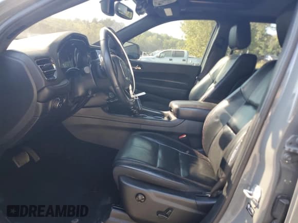 ✅ 2021 Dodge Durango R/T • VIN: 1C4SDJCT8MC724189 • Lot: 69298835. Wystawiony na Copart z przebiegiem 32 704 mil. Bezpłatny archiwum sprzedaży aukcyjnych z USA i szczegółowy raport historii pojazdu na DreamBid. Zdjęcie 7.