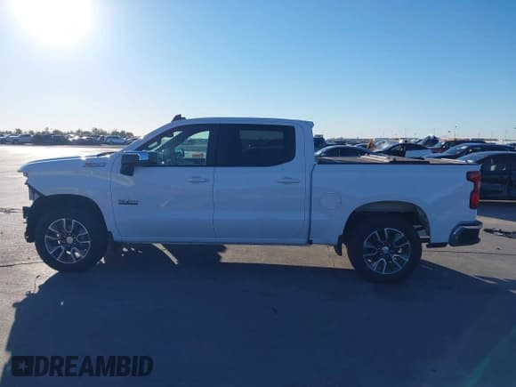 ✅ 2021 Chevrolet Silverado 1500 LT • VIN: 3GCUYDED9MG300196 • Lot: 43546278. Listed on IAAI with 76,006 mi. Free auction sales archive from the USA and detailed vehicle history report at DreamBid. Image 15.