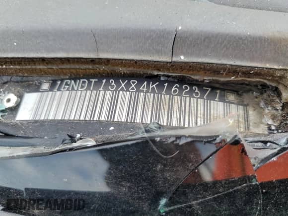 2004 Chevrolet Blazer LS z VIN 1GNDT13X84K162371, wystawiony jako Copart lot #71074684 z przebiegiem 273 070 mil mil oraz Szkoda całkowita • Salvage title. Historia ofert i sprzedaży dostępna na DreamBid. Obrazek 12.