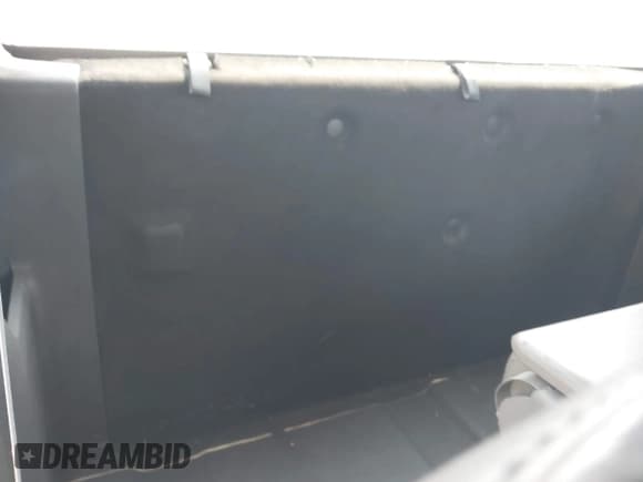 ✅ 2013 Ford F-150 XL • VIN: 1FTMF1CM9DKD55134 • Lot: 42376923. Wystawiony na IAAI z przebiegiem 74 237 mil. Bezpłatny archiwum sprzedaży aukcyjnych z USA i szczegółowy raport historii pojazdu na DreamBid. Zdjęcie 8.