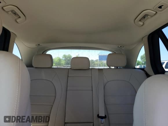 ✅ 2021 Mercedes-Benz GLC 300 • VIN: W1N0G8DB2MF871368 • Lot: 57252845. Listed on Copart with 35,247 mi. Free auction sales archive from the USA and detailed vehicle history report at DreamBid. Image 10.