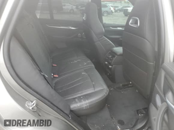 ✅ 2017 BMW X5 M • VIN: 5YMKT6C38H0U39183 • Lot: 58867115. Wystawiony na Copart z przebiegiem 63 527 mil. Bezpłatny archiwum sprzedaży aukcyjnych z USA i szczegółowy raport historii pojazdu na DreamBid. Zdjęcie 10.