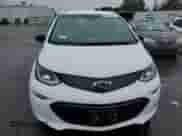 2019 Chevrolet Bolt EV Premier z VIN 1G1FZ6S00K4107313, wystawiony jako Copart lot #49026044 z przebiegiem 21 627 mil mil oraz . Historia ofert i sprzedaży dostępna na DreamBid. Obrazek 5.