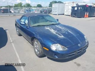 ✅ 2000 Jaguar XK • VIN: SAJJA42C5YNA02796 • Lot: 42752481. Wystawiony na IAAI z przebiegiem Nie podano. Bezpłatny archiwum sprzedaży aukcyjnych z USA i szczegółowy raport historii pojazdu na DreamBid. Zdjęcie 1.