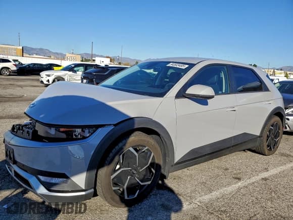 ✅ 2023 Hyundai Ioniq 5 SEL • VIN: KM8KN4AE8PU172562 • Lot: 94503485. Listed on Copart with 26,023 mi. Free auction sales archive from the USA and detailed vehicle history report at DreamBid. Image 1.