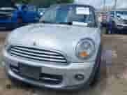 2012 MINI Hardtop с VIN WMWSU3C52CT542139, выставлен на аукционе IAAI как лот 42331765 с пробегом 126 666 миль миль и . История ставок и продаж доступна на DreamBid. Изображение 6.