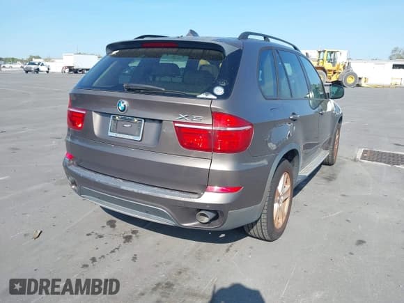 ✅ 2012 BMW X5 35d • VIN: 5UXZW0C58CL664206 • Lot: 43867099. Listed on IAAI with 174,720 mi. Free auction sales archive from the USA and detailed vehicle history report at DreamBid. Image 4.