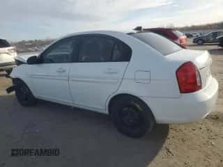 2009 Hyundai Accent Auto GLS z VIN KMHCN46C19U363058, wystawiony jako Copart lot #82562354 z przebiegiem 234 309 mil mil oraz Szkoda całkowita • Salvage title. Historia ofert i sprzedaży dostępna na DreamBid. Obrazek 2.