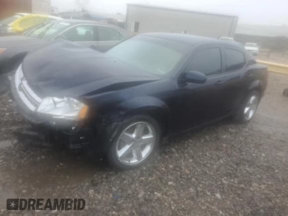 ✅ 2011 Dodge Avenger Lux • VIN: 1B3BD2FG1BN516758 • Лот: 81251174. Опубликован ранее на Copart с пробегом 175 072 миль. Бесплатный доступ к архиву аукционных продаж из США и подробный отчёт об истории автомобиля на DreamBid. Изображение 1.