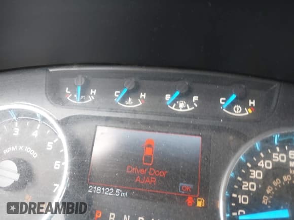 ✅ 2014 Ford F-150 XL • VIN: 1FTFW1CT1EKF20949 • Lot: 42344583. Listed on IAAI with 218,122 mi. Free auction sales archive from the USA and detailed vehicle history report at DreamBid. Image 7.