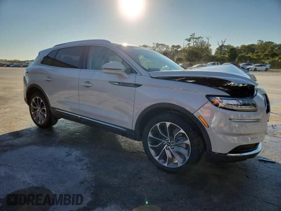 ✅ 2021 Lincoln Nautilus Reserve • VIN: 2LMPJ8K99MBL09251 • Lot: 92529485. Listed on Copart with 67,368 mi. Free auction sales archive from the USA and detailed vehicle history report at DreamBid. Image 4.