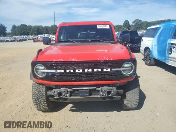 ✅ 2022 Ford Bronco • VIN: 1FMDE5CP0NLA81589 • Lot: 85753645. Listed on Copart with 49,727 mi. Free auction sales archive from the USA and detailed vehicle history report at DreamBid. Image 5.