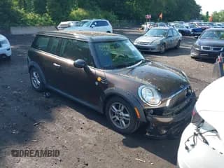 ✅ 2012 MINI Clubman • VIN: WMWZF3C55CT190084 • Lot: 42440613. Wystawiony na IAAI z przebiegiem 92 218 mil. Bezpłatny archiwum sprzedaży aukcyjnych z USA i szczegółowy raport historii pojazdu na DreamBid. Zdjęcie 1.