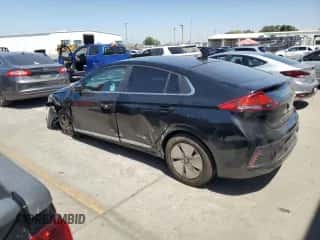 2020 Hyundai Ioniq SE с VIN KMHC75LC0LU213681, выставлен на аукционе Copart как лот 66241174 с пробегом 109 869 миль миль и Списание • Salvage title. История ставок и продаж доступна на DreamBid. Изображение 2.