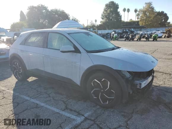 ✅ 2022 Hyundai Ioniq 5 SE Standard Range • VIN: KM8KM4AB8NU095598 • Lot: 86716995. Wystawiony na Copart z przebiegiem 50 117 mil. Bezpłatny archiwum sprzedaży aukcyjnych z USA i szczegółowy raport historii pojazdu na DreamBid. Zdjęcie 4.