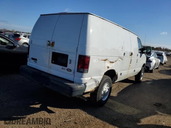 ✅ 2011 Ford Econoline Cargo Commercial • VIN: 1FTSE3EL6BDB36126 • Lot: 90886365. Listed on Copart with 137,202 mi. Free auction sales archive from the USA and detailed vehicle history report at DreamBid. Image 3.