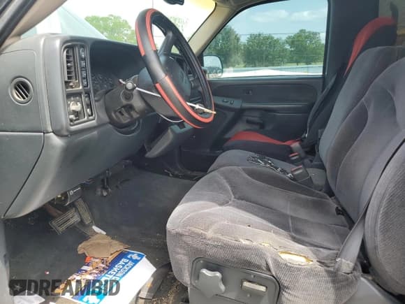 ✅ 2000 GMC Sierra 1500 SLE • VIN: 1GTEK14TXYZ181805 • Лот: 57353695. Опубликован ранее на Copart с пробегом 306 163 миль. Бесплатный доступ к архиву аукционных продаж из США и подробный отчёт об истории автомобиля на DreamBid. Изображение 7.