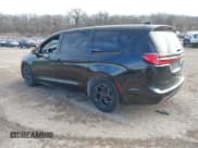 ✅ 2022 Chrysler Pacifica Hybrid Limited • VIN: 2C4RC1S76NR147838 • Lot: 41436191. Wystawiony na IAAI z przebiegiem 44 279 mil. Bezpłatny archiwum sprzedaży aukcyjnych z USA i szczegółowy raport historii pojazdu na DreamBid. Zdjęcie 3.