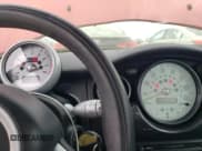 ✅ 2005 MINI Hardtop • VIN: WMWRC33475TC59069 • Лот: 51551605. Опубликован ранее на Copart с пробегом 87 900 миль. Бесплатный доступ к архиву аукционных продаж из США и подробный отчёт об истории автомобиля на DreamBid. Изображение 9.