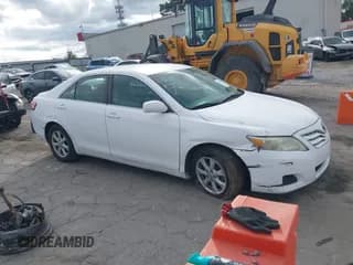 ✅ 2011 Toyota Camry LE • VIN: 4T1BF3EK0BU582644 • Lot: 43395208. Listed on IAAI with 220,000 mi. Free auction sales archive from the USA and detailed vehicle history report at DreamBid. Image 1.