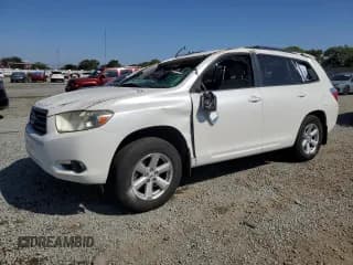 ✅ 2010 Toyota Highlander • VIN: 5TDZK3EHXAS015735 • Lot: 85875335. Listed on Copart with 225,730 mi. Free auction sales archive from the USA and detailed vehicle history report at DreamBid. Image 1.