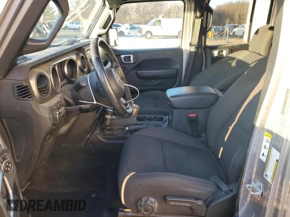 ✅ 2020 Jeep Wrangler Unlimited Sport S • VIN: 1C4HJXDN3LW162401 • Lot: 45099135. Listed on Copart with 74,197 mi. Free auction sales archive from the USA and detailed vehicle history report at DreamBid. Image 7.