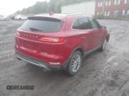 ✅ 2015 Lincoln MKC • VIN: 5LMCJ2A98FUJ17824 • Lot: 43432150. Wystawiony na IAAI z przebiegiem 113 955 mil. Bezpłatny archiwum sprzedaży aukcyjnych z USA i szczegółowy raport historii pojazdu na DreamBid. Zdjęcie 4.