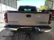 ✅ 2005 Chevrolet Silverado 1500 Z71 • VIN: 1GCEK19B75E118289 • Lot: 72653704. Wystawiony na Copart z przebiegiem 332 872 mil mil. Skorzystaj z bezpłatnego archiwum sprzedaży aukcyjnych z USA i zobacz szczegółowy raport historii pojazdu na DreamBid. Zdjęcie 6.