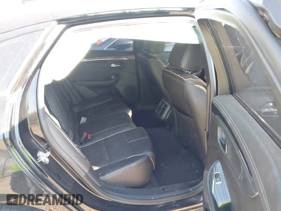 ✅ 2017 Chevrolet Impala Premier • VIN: 2G1145S37H9189270 • Lot: 43240370. Listed on IAAI with 101,185 mi. Free auction sales archive from the USA and detailed vehicle history report at DreamBid. Image 8.