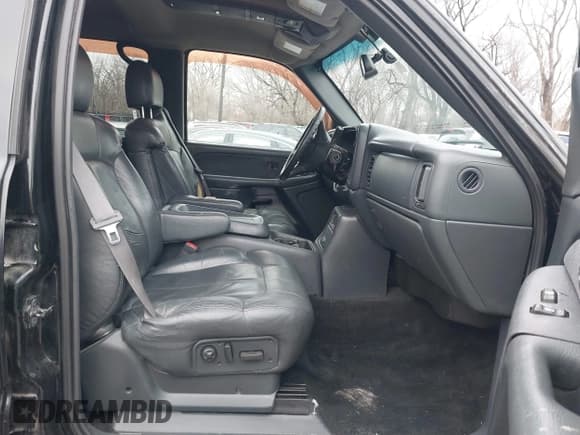 ✅ 2002 Chevrolet Silverado 2500HD LS • VIN: 1GCHK23102F149277 • Лот: 41465273. Опубликован ранее на IAAI с пробегом 225 299 миль. Бесплатный доступ к архиву аукционных продаж из США и подробный отчёт об истории автомобиля на DreamBid. Изображение 5.