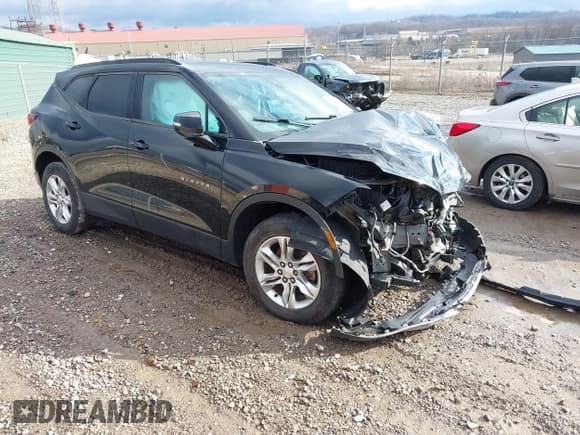 ✅ 2020 Chevrolet Blazer LT • VIN: 3GNKBJRS8LS611556 • Lot: 41211060. Wystawiony na IAAI z przebiegiem 68 653 mil. Bezpłatny archiwum sprzedaży aukcyjnych z USA i szczegółowy raport historii pojazdu na DreamBid. Zdjęcie 1.