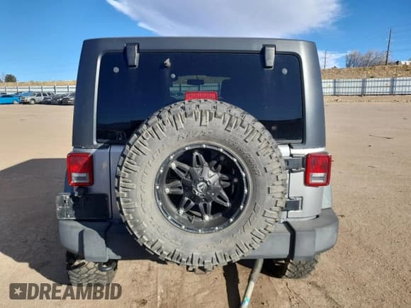 ✅ 2013 Jeep Wrangler Unlimited Sport • VIN: 1C4HJWDG3DL553935 • Lot: 93301395. Wystawiony na Copart z przebiegiem 109 573 mil. Bezpłatny archiwum sprzedaży aukcyjnych z USA i szczegółowy raport historii pojazdu na DreamBid. Zdjęcie 6.