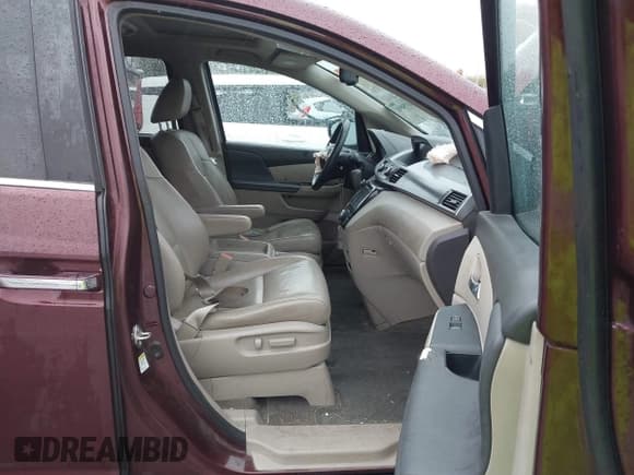 ✅ 2014 Honda Odyssey EX-L • VIN: 5FNRL5H65EB108563 • Lot: 43754911. Listed on IAAI with 271,491 mi. Free auction sales archive from the USA and detailed vehicle history report at DreamBid. Image 5.