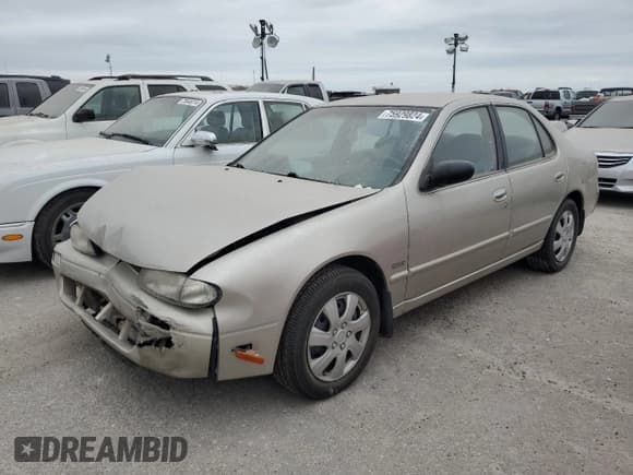 ✅ 1994 Nissan Altima XE • VIN: 1N4BU31D1RC182678 • Lot: 75929824. Listed on Copart with 87,617 mi. Free auction sales archive from the USA and detailed vehicle history report at DreamBid. Image 1.