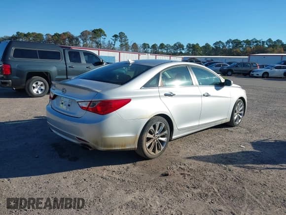 ✅ 2012 Hyundai Sonata Limited • VIN: 5NPEC4AC5CH453776 • Lot: 43693910. Wystawiony na IAAI z przebiegiem 313 575 mil. Bezpłatny archiwum sprzedaży aukcyjnych z USA i szczegółowy raport historii pojazdu na DreamBid. Zdjęcie 4.